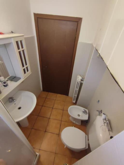 Appartamento A 5 Min Dal Centro Tortona Buitenkant foto